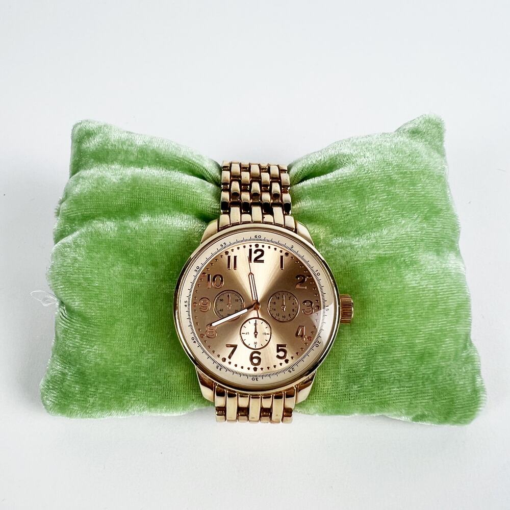 Gold tone large fashion wrist watch mens womens unisex